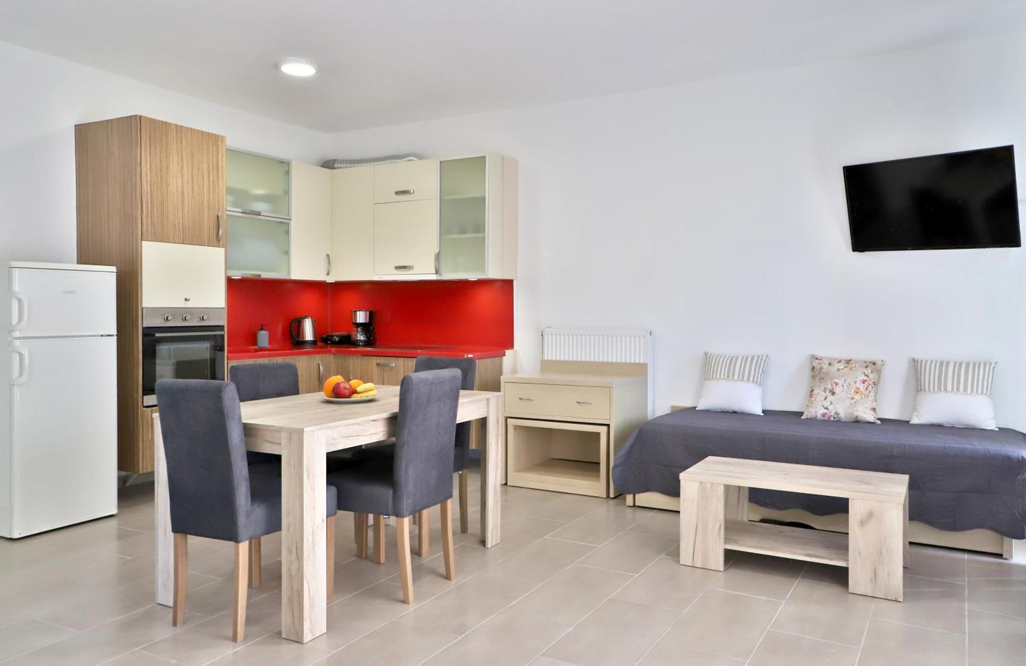 Helios Studios & Apartments Makrýgialos Dış mekan fotoğraf