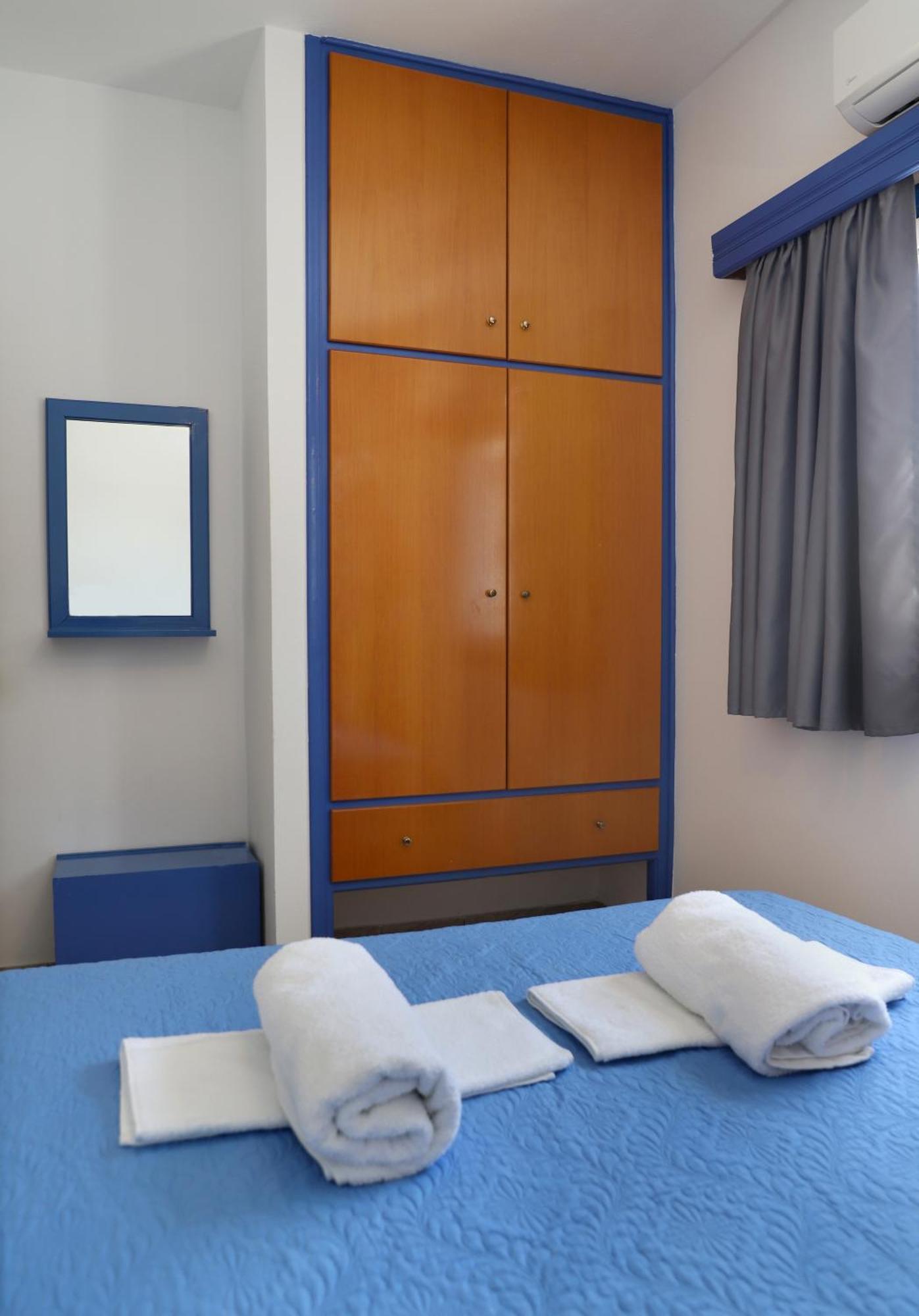 Helios Studios & Apartments Makrýgialos Dış mekan fotoğraf