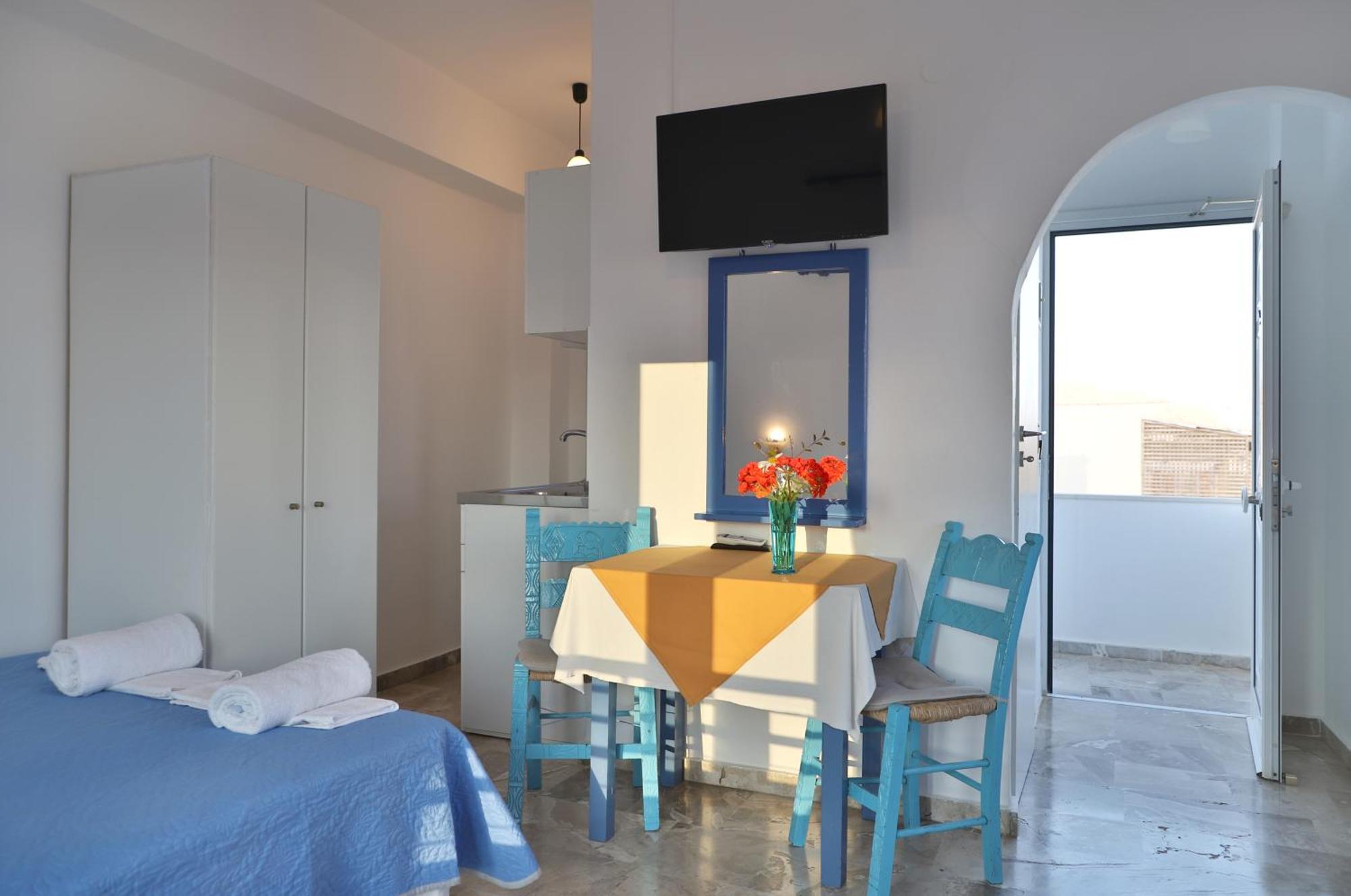 Helios Studios & Apartments Makrýgialos Dış mekan fotoğraf