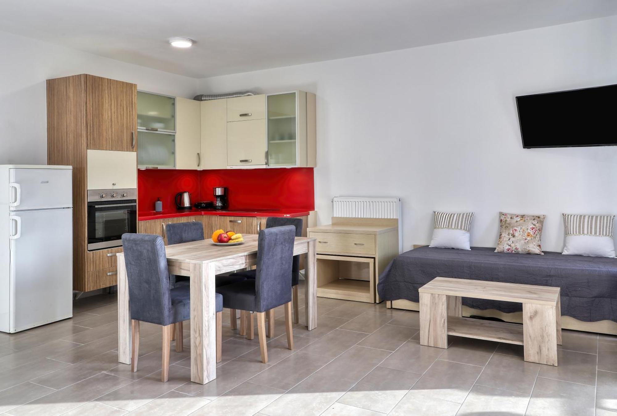 Helios Studios & Apartments Makrýgialos Dış mekan fotoğraf