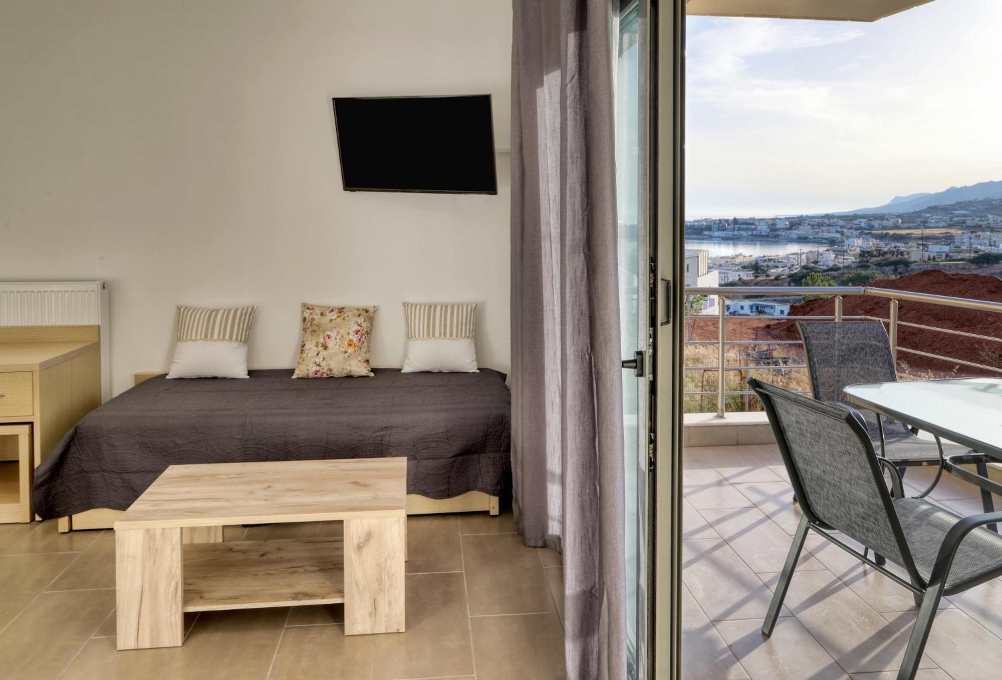 Helios Studios & Apartments Makrýgialos Dış mekan fotoğraf