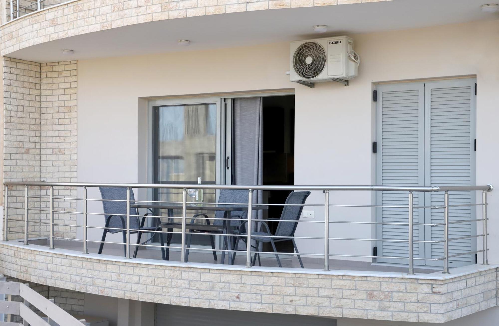 Helios Studios & Apartments Makrýgialos Dış mekan fotoğraf